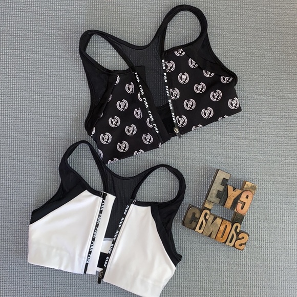 🐕🦺PINK VICTORIA’S SECRET ‘Ultimate’ Sports Bras - Picture 3 of 8